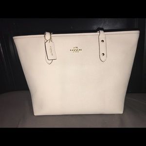BRAND NEW AUTHENTIC COACH PURSE!!!